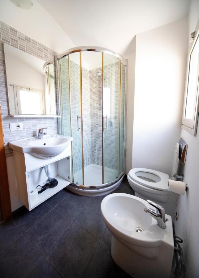 Rooms In Shared Apartment - City Center Catania Exterior photo